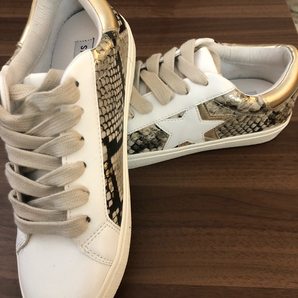 Steve Madden Sienna sneaker size 5
